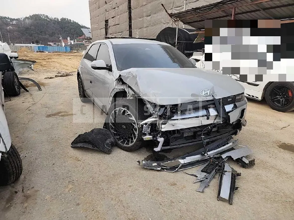 Photo 2 of 10: 2021 Hyundai IONIQ 5 Long Range — Korean insurance auction