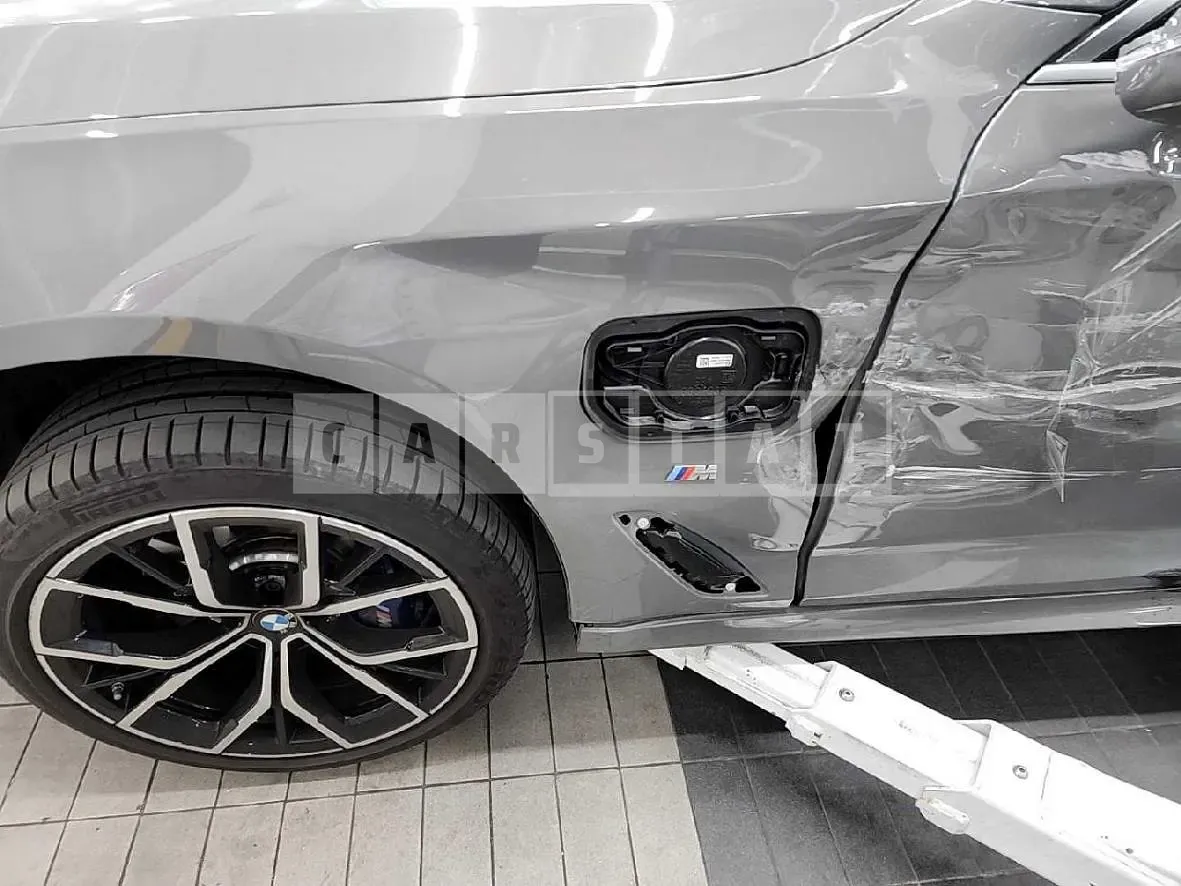 Photo 2 of 9: 2021 BMW 530e, VIN WBA51AG03MCH21321 — Korean insurance auction