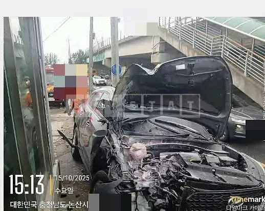 Photo 2 of 18: 2017 Hyundai Tucson TL — Korean insurance auction
