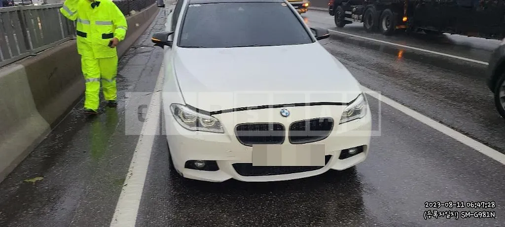Photo 2 of 86: 2015 BMW 520d, VIN WBA5E5104GG069775 — Korean insurance auction