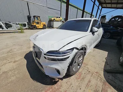 Photo 1 of 28: 2022 Genesis GV70, VIN KMTMA81BDNU073979 — Korean insurance auction