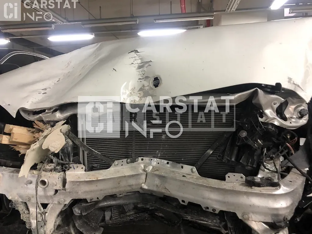 Photo 2 of 9: 2021 Mercedes-Benz E220 d 4Matic, VIN W1KZF0FB9MA995124 — Korean insurance auction