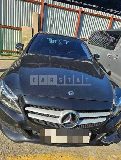 Photo 1 of 25: 2018 Mercedes-Benz C200 d — Korean insurance auction