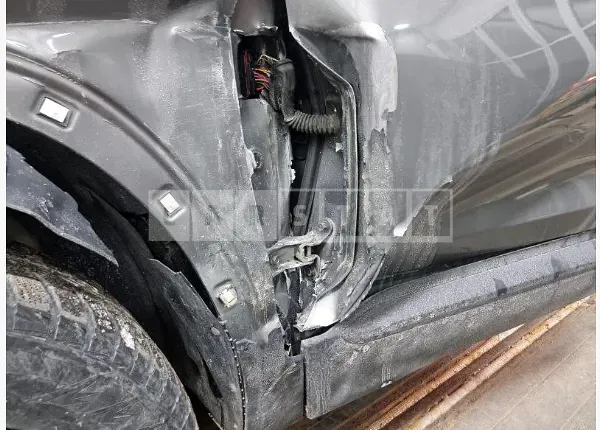 Photo 2 of 22: 2019 Hyundai Santa Fe, VIN KMHS281CDKU157050 — Korean insurance auction