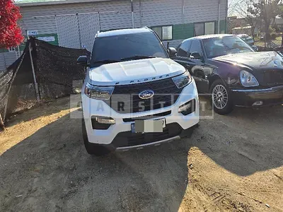 Photo 1 of 31: 2021 Ford Explorer — Korean insurance auction