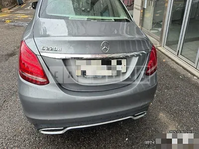 Photo 1 of 19: 2015 Mercedes-Benz C220 d — Korean insurance auction