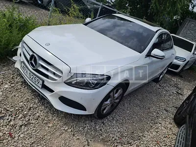 Photo 1 of 13: 2016 Mercedes-Benz C220d 4Matic, VIN WDDWF0FB0GF234766 — Korean insurance auction