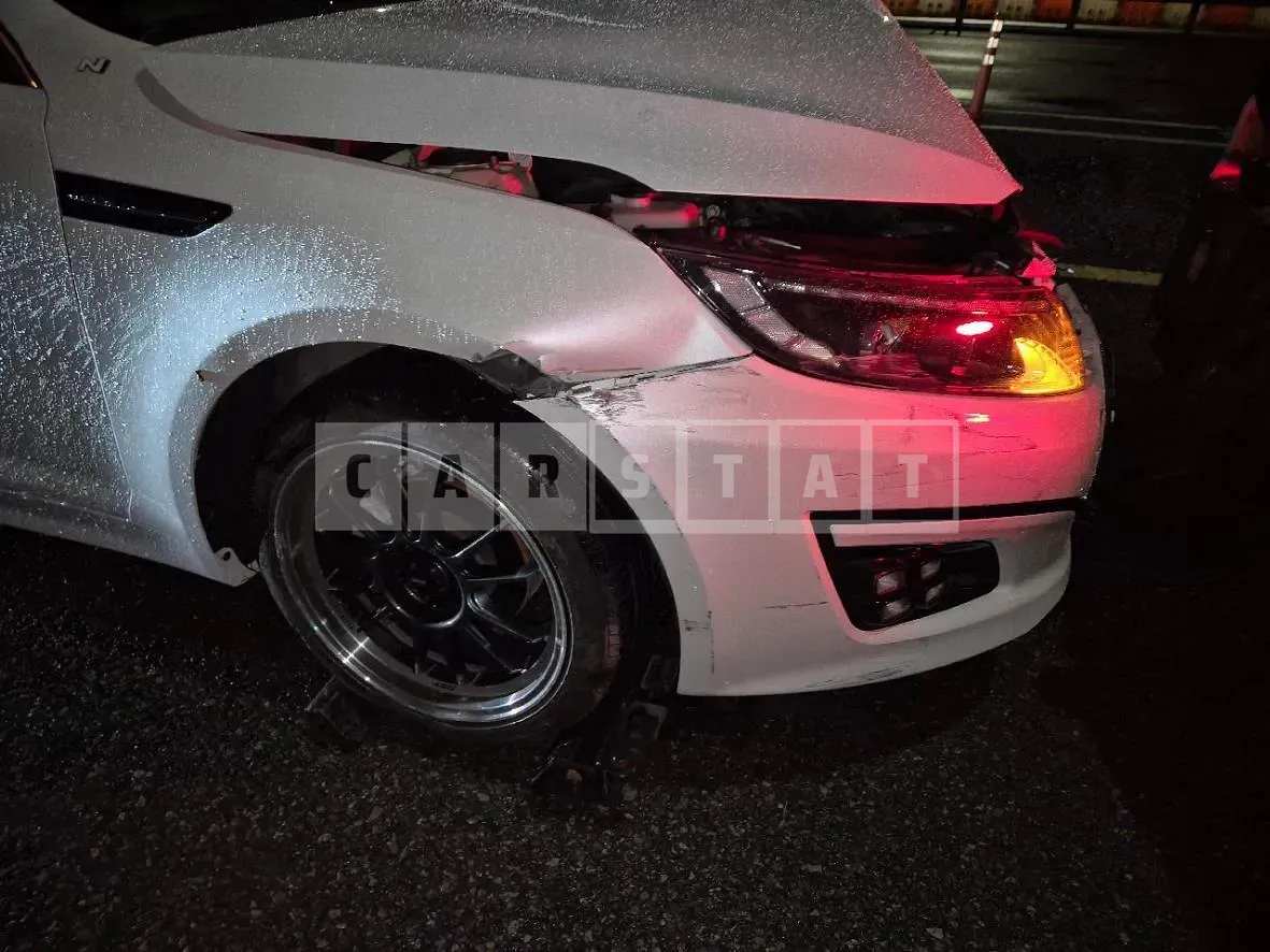 Photo 2 of 6: 2014 Kia K5 2.0 — Korean insurance auction
