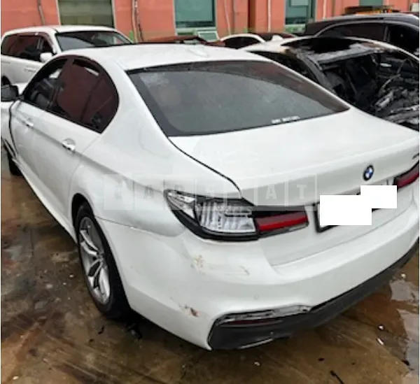 Photo 2 of 9: 2017 BMW 520d — Korean insurance auction
