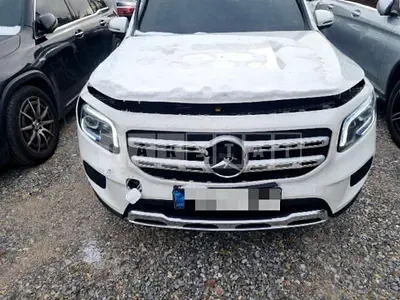 Photo 1 of 32: 2020 Mercedes-Benz GLB220 — Korean insurance auction