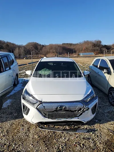Photo 1 of 37: 2020 Hyundai IONIQ Electric, VIN KMHC051JFLU052487 — Korean insurance auction