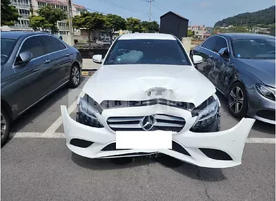 Photo 1 of 10: 2020 Mercedes-Benz C 200 — Korean insurance auction