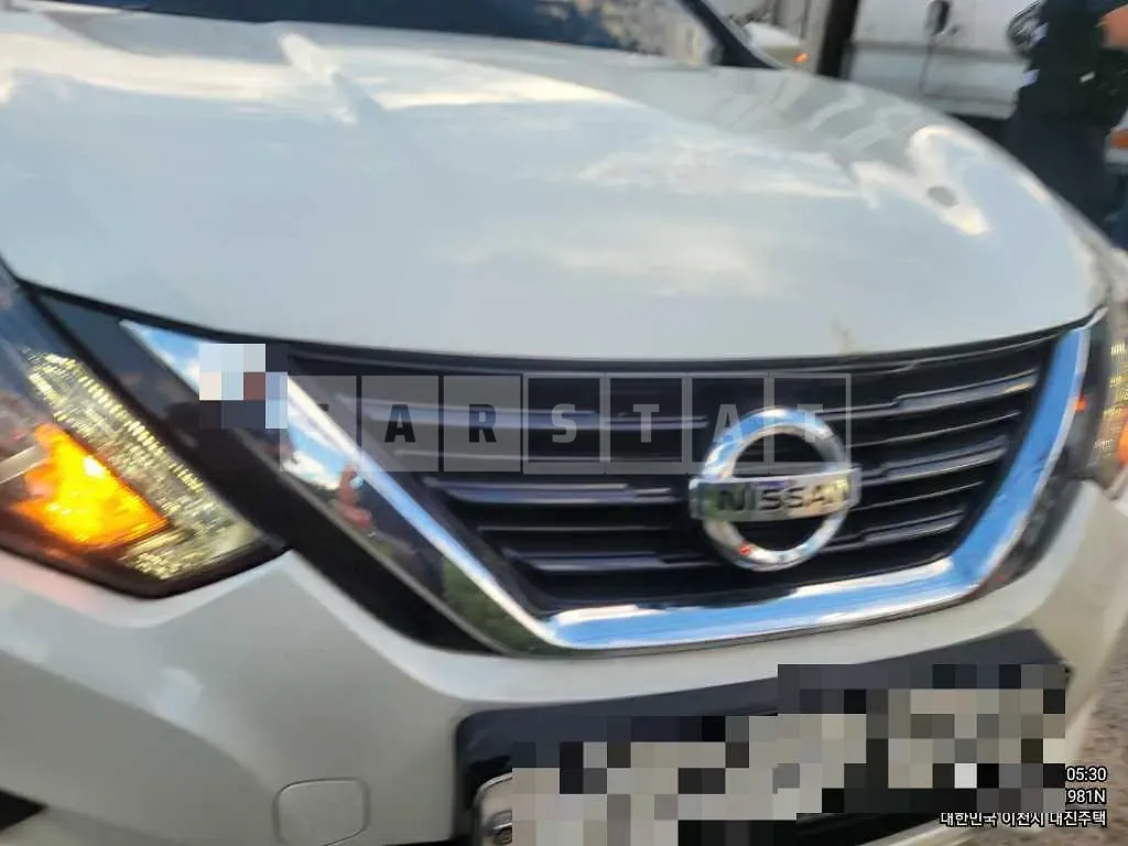 Photo 2 of 5: 2017 Nissan Altima 2.5 — Korean insurance auction