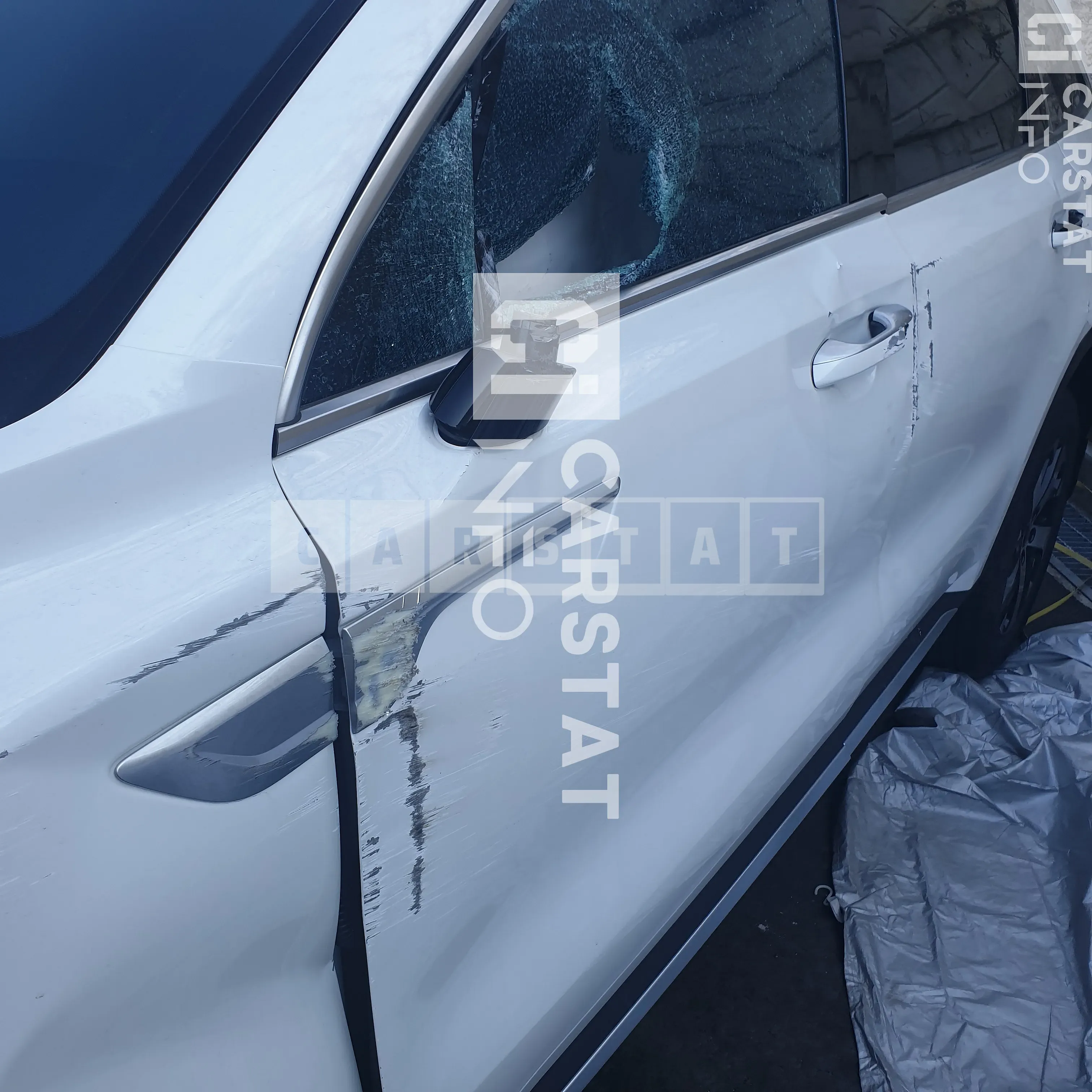 Photo 2 of 13: 2021 Kia Sorento, VIN KNARH81BGMA085457 — Korean insurance auction