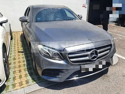 Photo 1 of 10: 2017 Mercedes-Benz E220 d, VIN WDDZF0EB5HA290439 — Korean insurance auction
