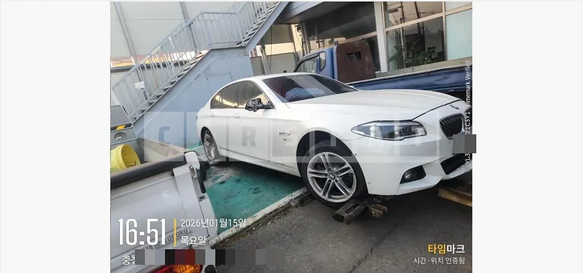 Photo 2 of 30: 2016 BMW 520d xDrive — Korean insurance auction