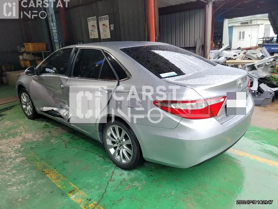 Photo 2 of 11: 2017 Toyota Camry — Korean insurance auction