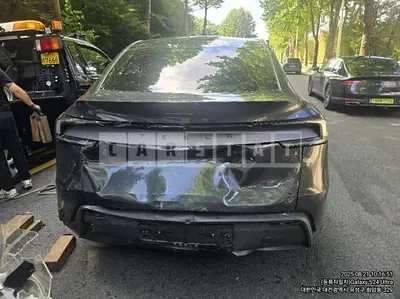 Photo 1 of 6: 2025 Tesla Model Y RWD — Korean insurance auction