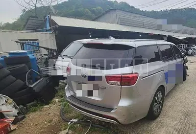 Photo 1 of 76: 2015 Kia Carnival, VIN KNAMB81ABFS055294 — Korean insurance auction