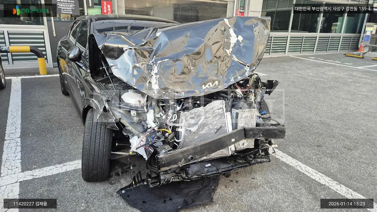 Photo 2 of 21: 2025 Kia K5, VIN KNAG2412BTA463247 — Korean insurance auction