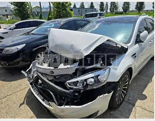 Photo 2 of 21: 2015 Kia K7 — Korean insurance auction