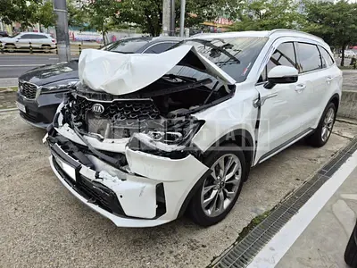 Photo 1 of 15: 2020 Kia Sorento, VIN KNARL81BGMA032338 — Korean insurance auction