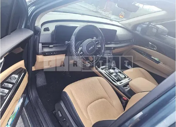 Photo 2 of 11: 2023 Kia Carnival — Korean insurance auction