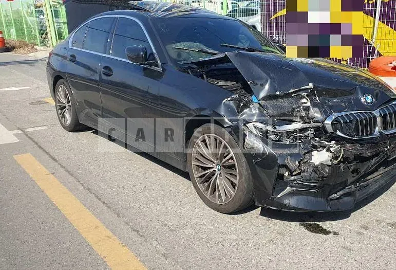 Photo 2 of 10: 2020 BMW 320d Luxury, VIN WBA5V5108LFJ85576 — Korean insurance auction