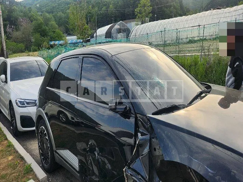 Photo 2 of 48: 2022 Hyundai IONIQ 5, VIN KMHKR81AFNU091492 — Korean insurance auction