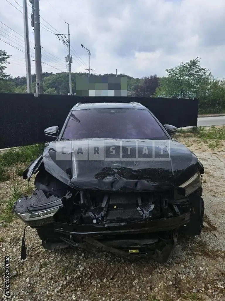Photo 2 of 23: 2023 Audi Q4 40 e-tron — Korean insurance auction