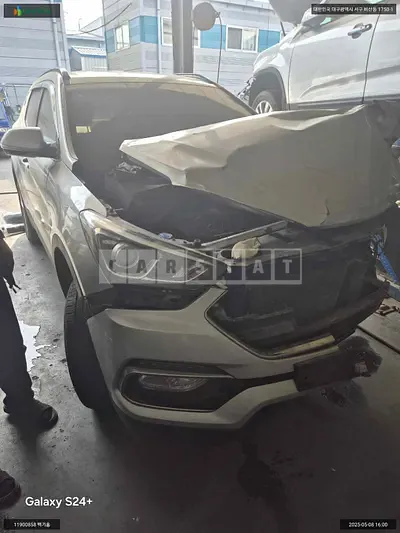Photo 1 of 13: 2015 Hyundai Santa Fe, VIN KMHSW81UBGU532596 — Korean insurance auction
