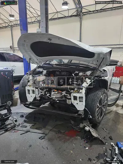 Photo 1 of 13: 2022 Kia EV6, VIN KNAC281AFNA056934 — Korean insurance auction