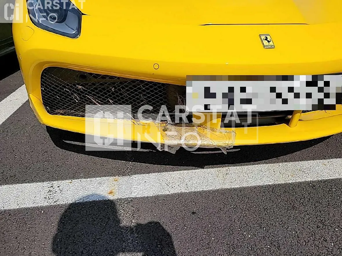 Photo 2 of 10: 2018 Ferrari 488SPIDER, VIN ZFF80AML7J0234474 — Korean insurance auction