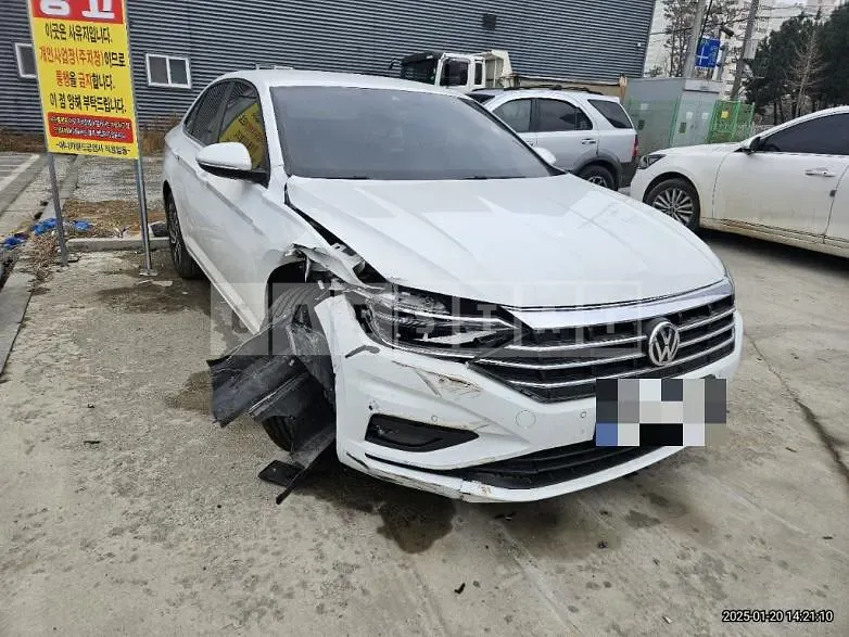 Photo 2 of 18: 2021 Volkswagen Jetta 1.4 TSI — Korean insurance auction