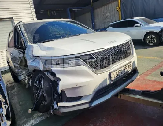 Photo 2 of 36: 2022 Kia Carnival, VIN KNANB81BBNS156427 — Korean insurance auction