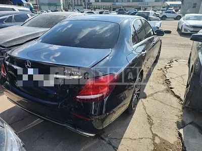 Photo 1 of 72: 2017 Mercedes-Benz E200 — Korean insurance auction