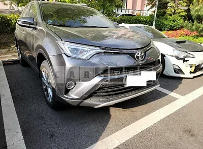 Photo 1 of 10: 2017 Toyota RAV4 2WD, VIN JTMYFREV0HD099367 — Korean insurance auction