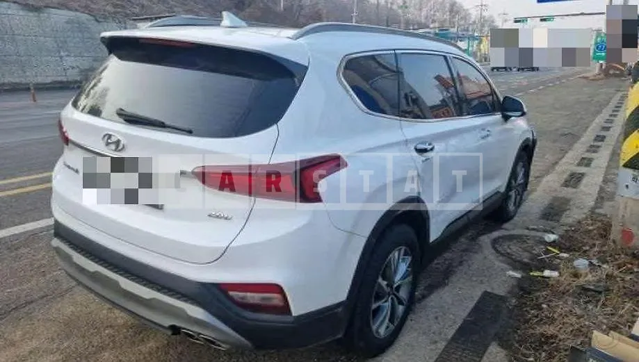 Photo 2 of 24: 2018 Hyundai Santa Fe TM — Korean insurance auction