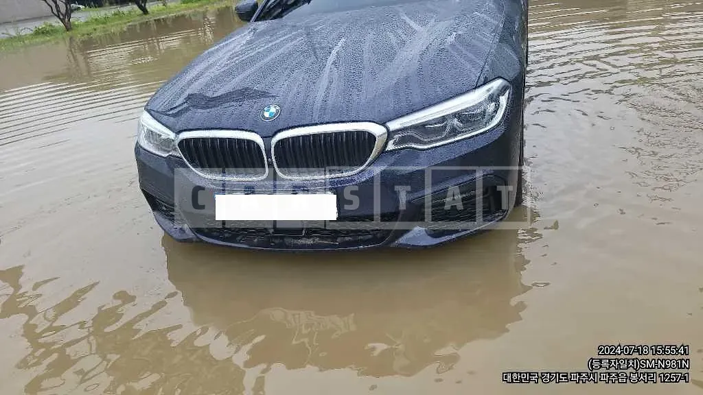 Photo 3 of 3: 2020 BMW 520d M Sport Package — Korean insurance auction