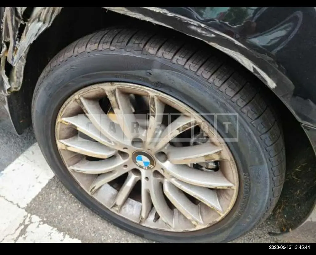 Photo 2 of 12: 2015 BMW 528i, VIN WBA5A5107FG176328 — Korean insurance auction