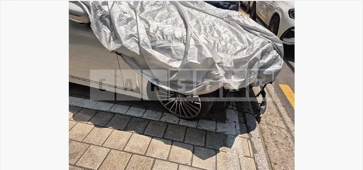 Photo 2 of 18: 2021 BMW 730d xDrive — Korean insurance auction