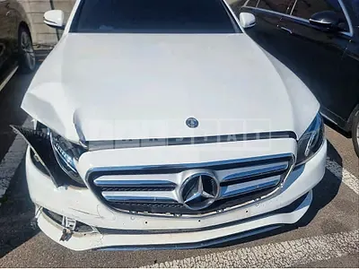 Photo 1 of 9: 2019 Mercedes-Benz E 300 — Korean insurance auction