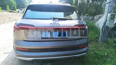 Photo 1 of 30: 2022 Audi e-tron 55 quattro, VIN WAUZZZGE9NB022882 — Korean insurance auction