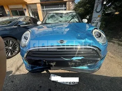 Photo 1 of 31: 2018 MINI Cooper — Korean insurance auction