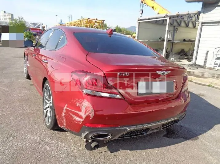 Photo 2 of 30: 2017 Genesis G70, VIN KMTG341ADJU003665 — Korean insurance auction