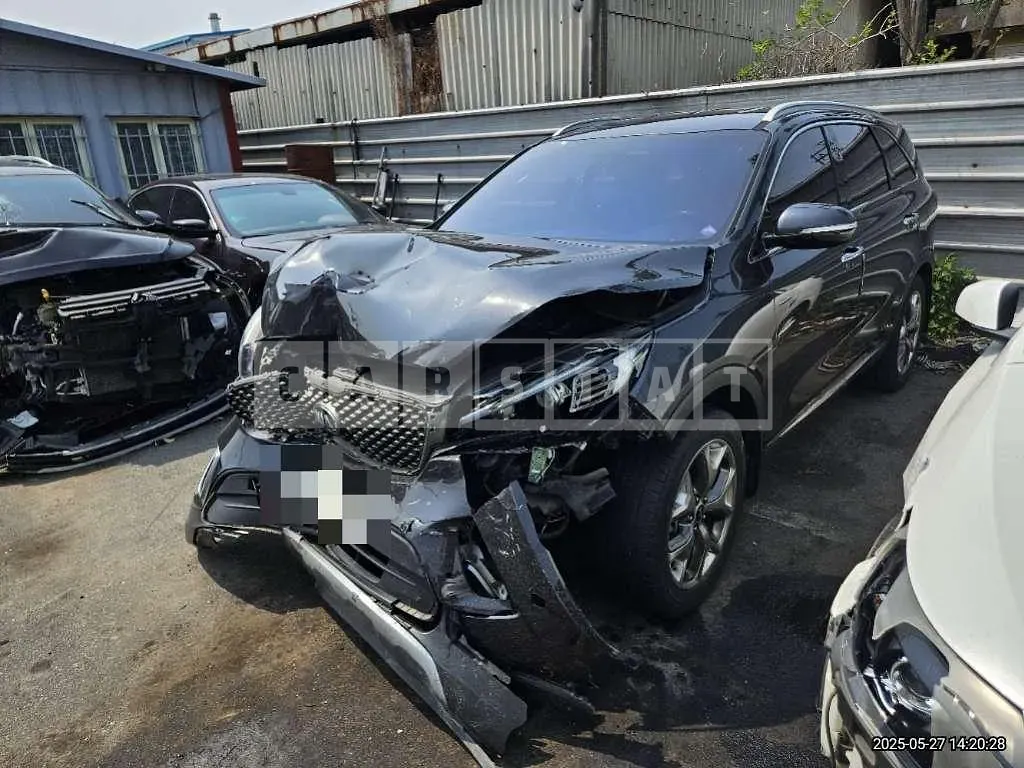 Photo 2 of 10: 2017 Kia Sorento — Korean insurance auction