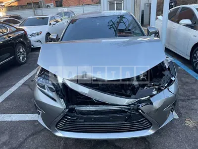 Photo 1 of 14: 2018 Lexus ES300h, VIN JTHBW1GG6J2180525 — Korean insurance auction