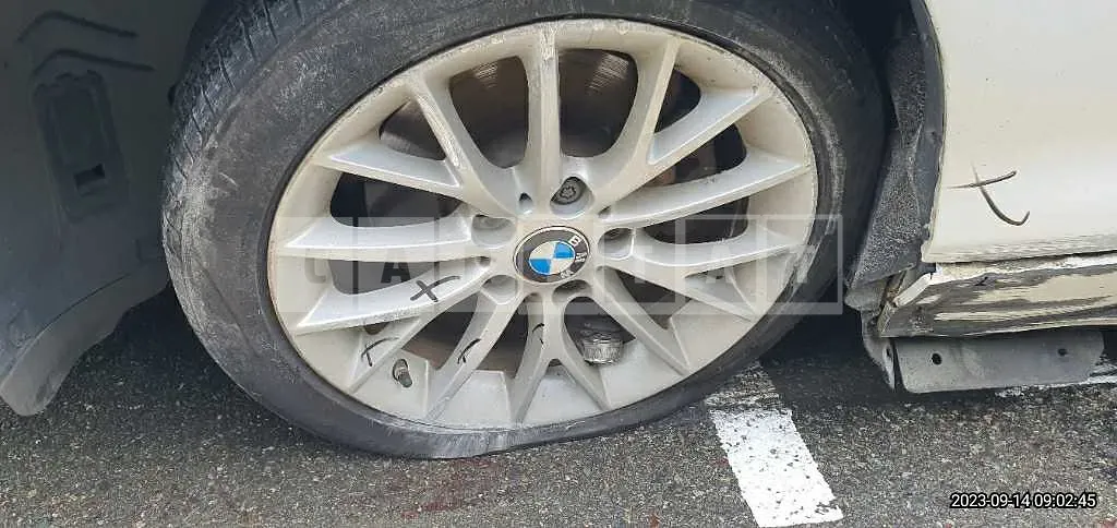 Photo 2 of 10: 2015 BMW 118d, VIN WBA1C1100FJ837122 — Korean insurance auction