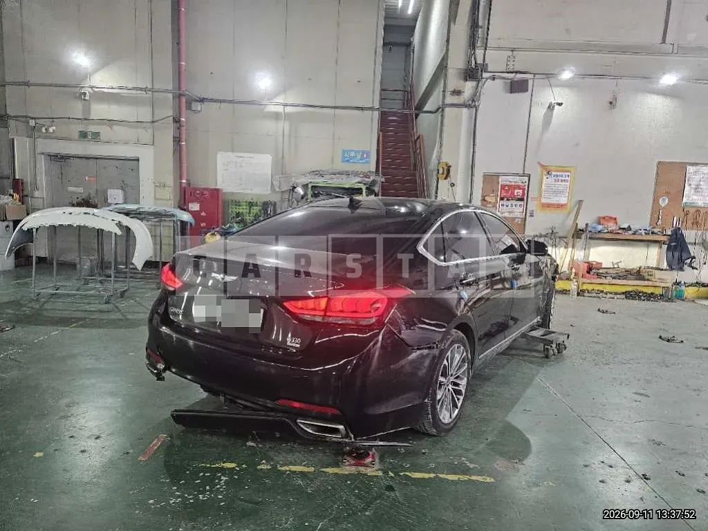 Photo 2 of 20: 2015 Genesis 3.3 — Korean insurance auction