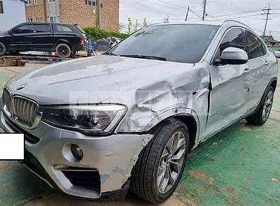 Photo 1 of 24: 2015 BMW X4 xDrive 20d, VIN WBAXX1108F0L90950 — Korean insurance auction